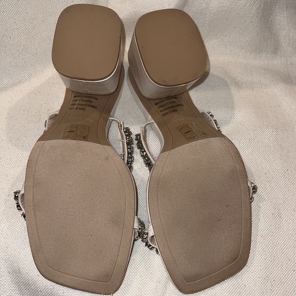 Dolce Vita Natie Slide Sandal - Picture 5 of 6